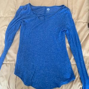 Long sleeve blue top